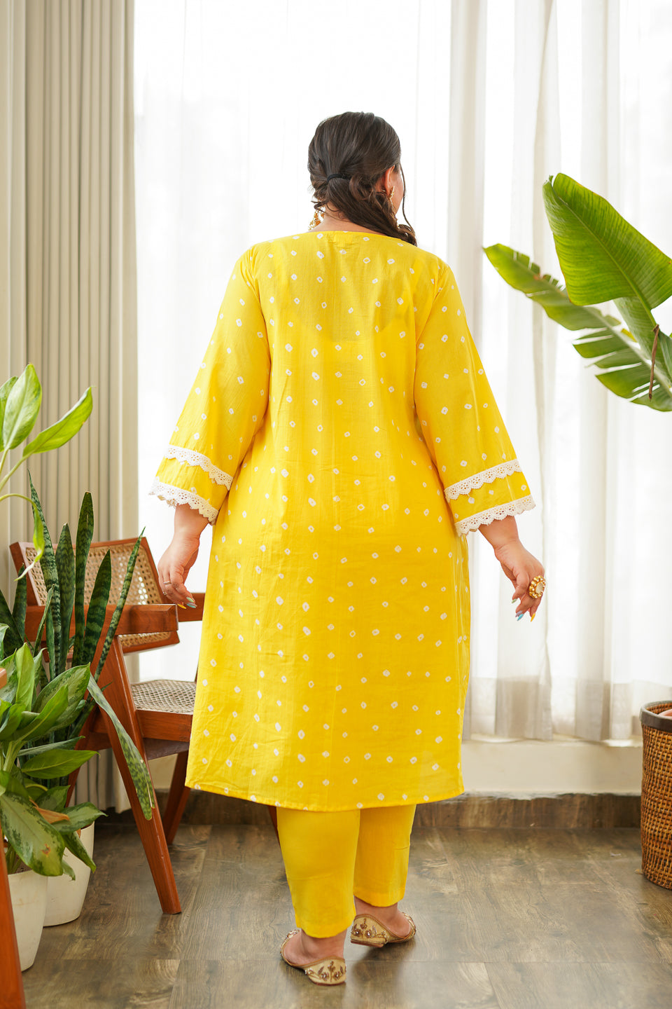 Women's Yellow White Border Heavy Kurta - (Set Of 2) - Nangalia Ruchira