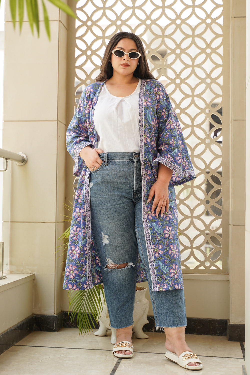 Women's Cotton Violet Floral Printed Kimono Shrug - Nangalia Ruchira