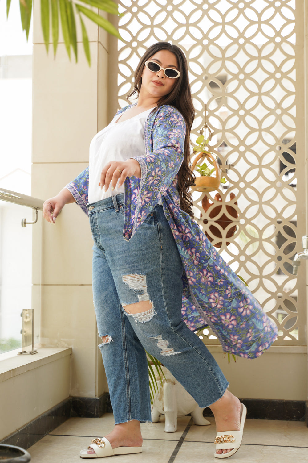 Women's Cotton Violet Floral Printed Kimono Shrug - Nangalia Ruchira