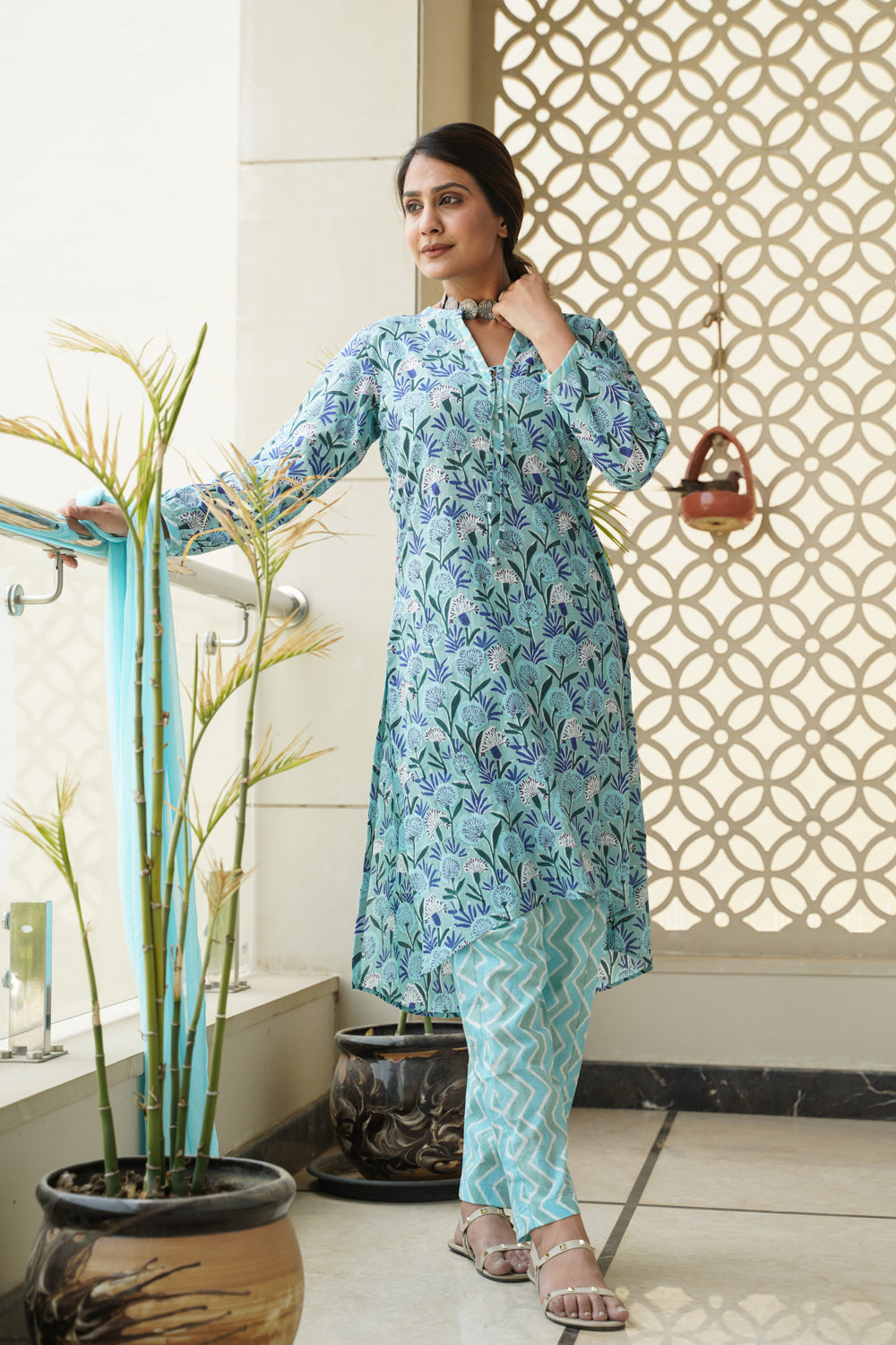 Women's Sky Blue Hilo Floral Cotton Kurta - (Set Of 2) - Nangalia Ruchira