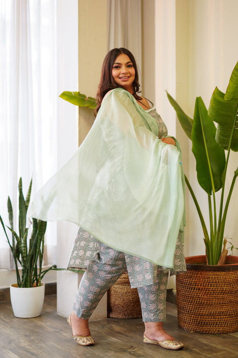 Women's Mint Green Floral Strap Cotton Kurta Suit Set - (Set Of 3) - Nangalia Ruchira