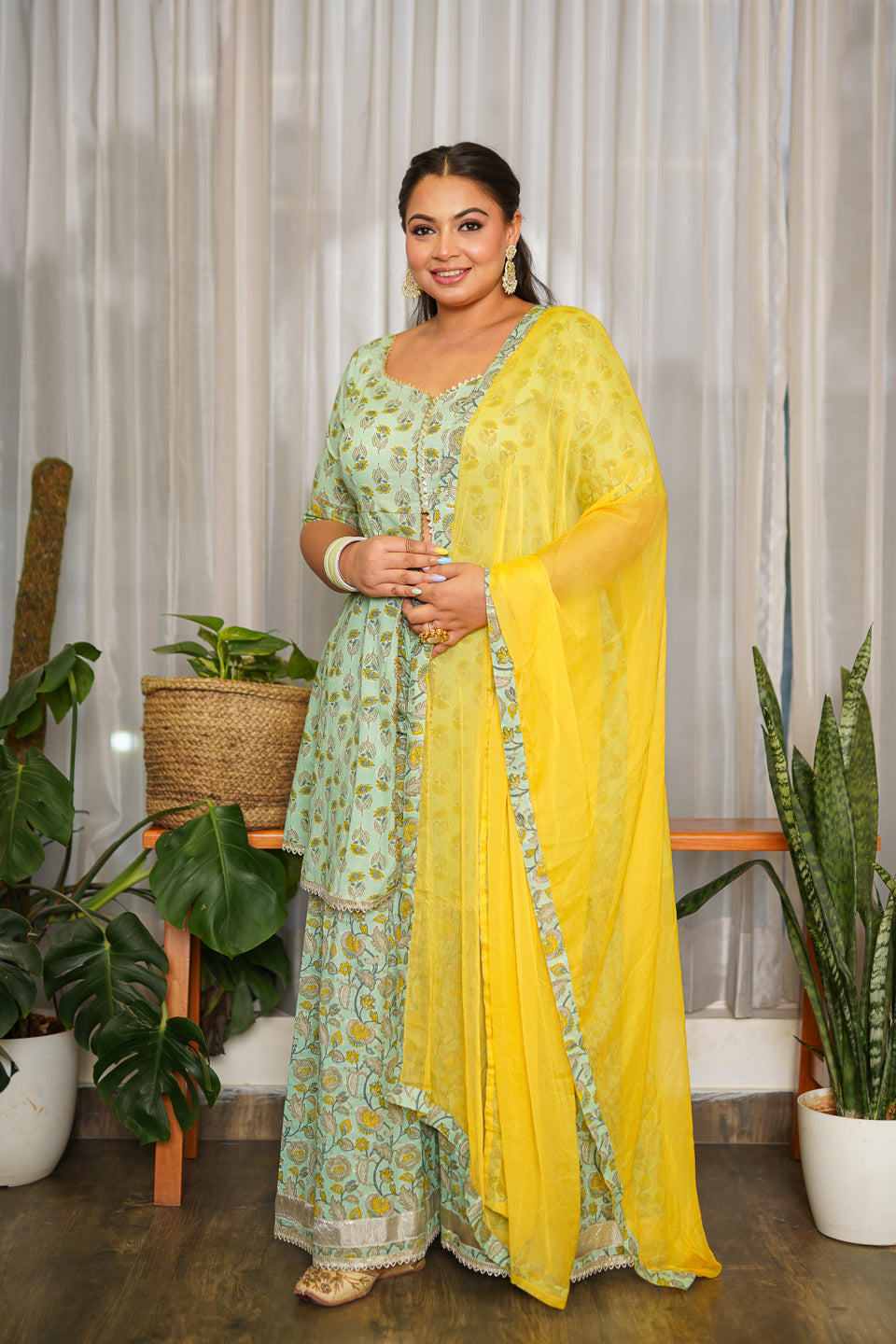 Women's Mint Yellow Gotta Lace Sharara Set - (Set Of 3) - Nangalia Ruchira