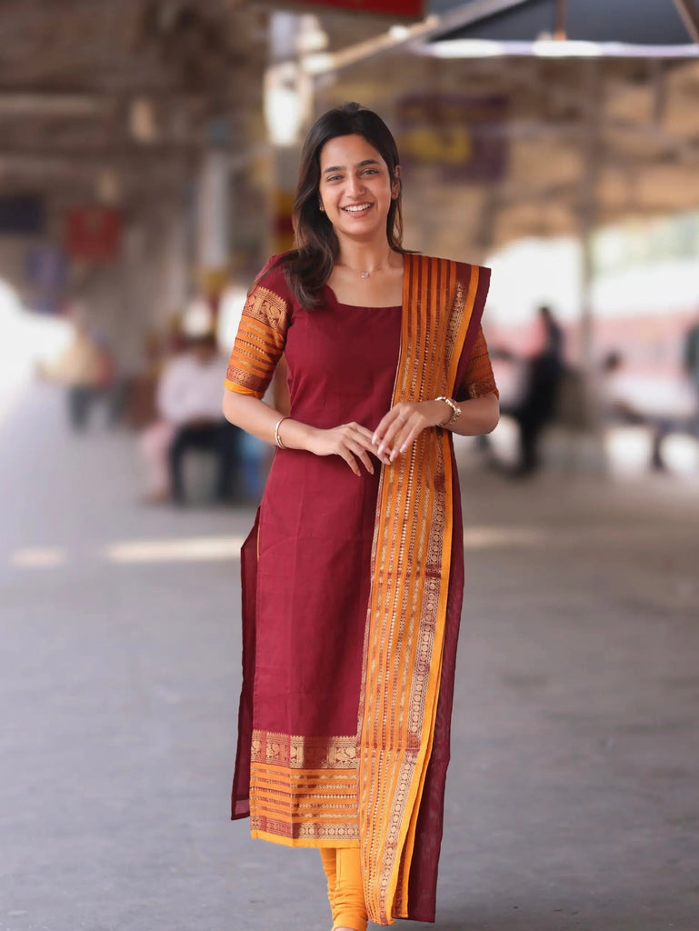 Color_Maroon