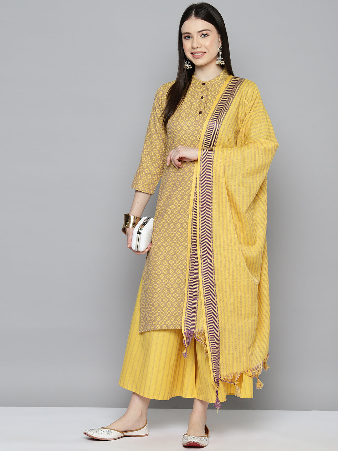 Women's Woven design kurta, palazzos and dupatta set - Taantav