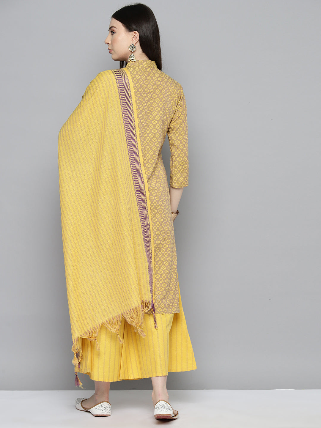 Women's Woven design kurta, palazzos and dupatta set - Taantav