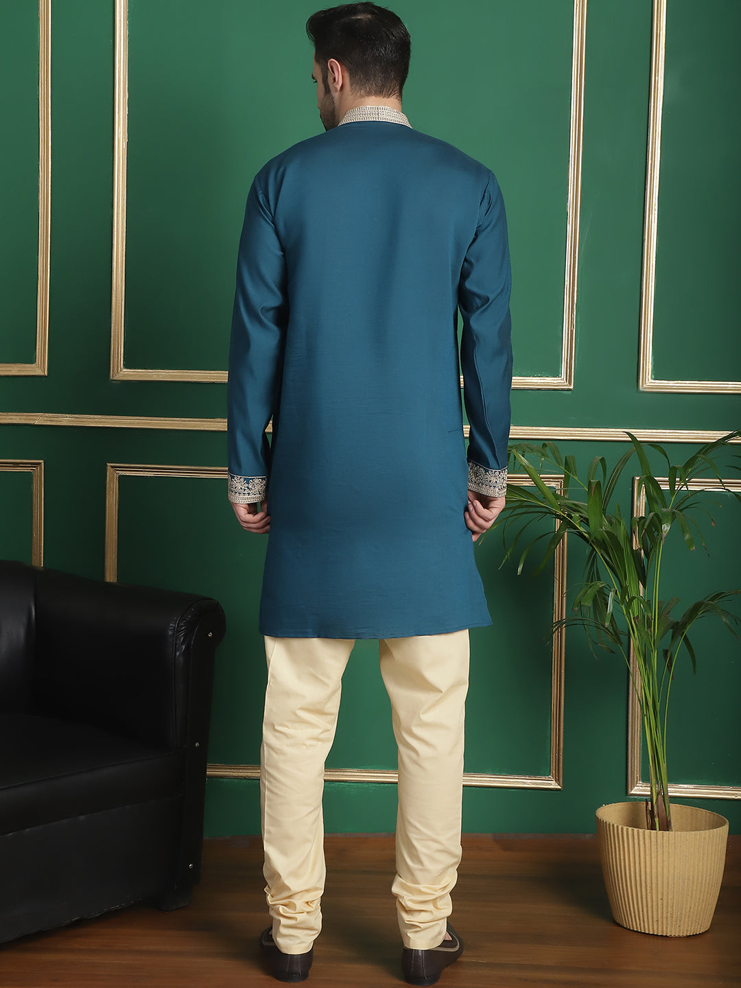 Men's Embroidered Waistcoat and Kurta Pyjama - Taantav