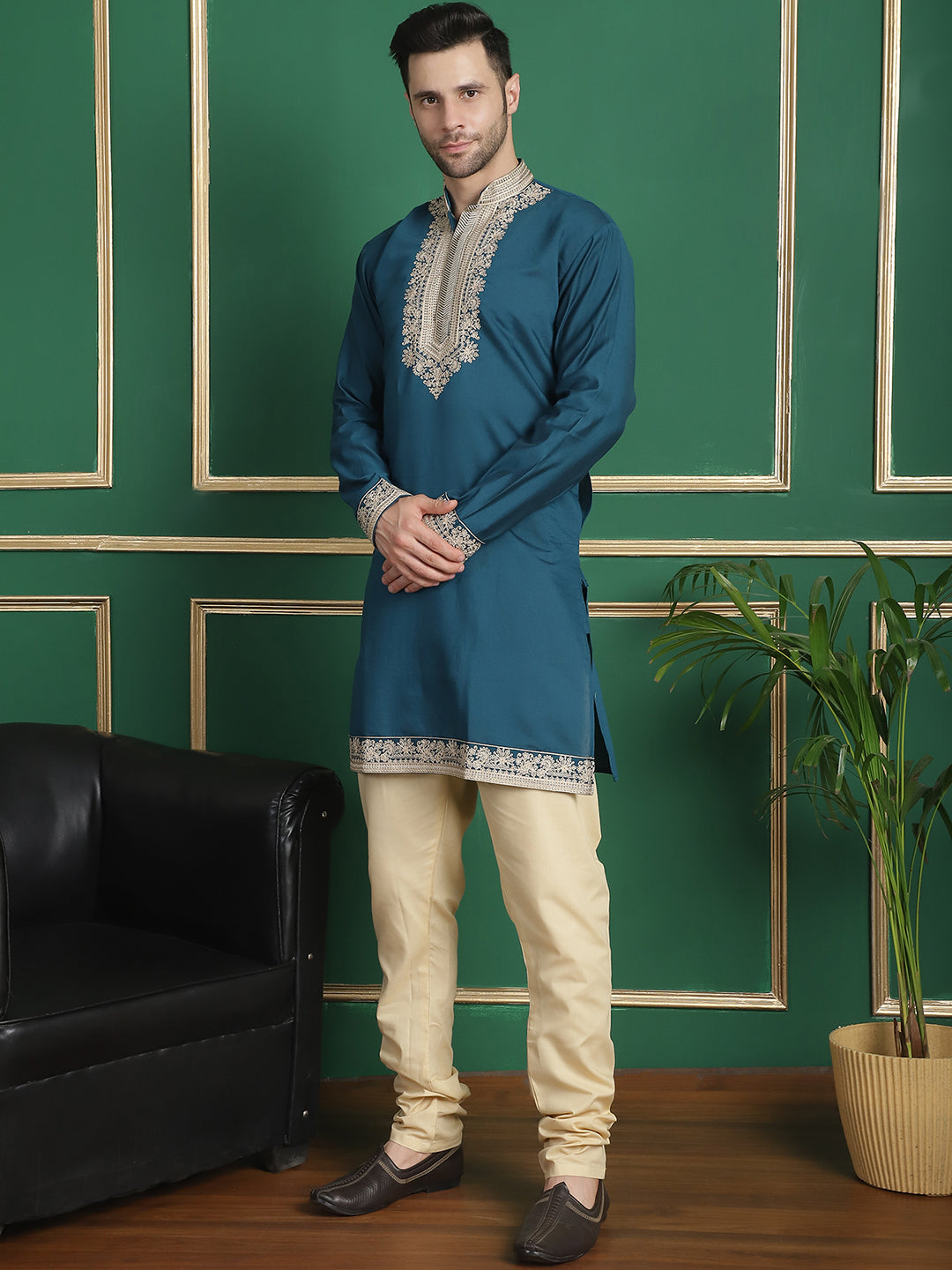 Men's Embroidered Waistcoat and Kurta Pyjama - Taantav