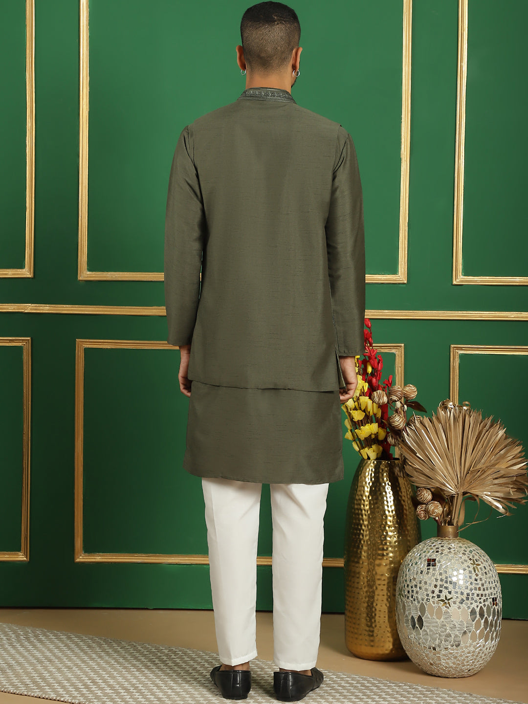 Men's Embroidered Waistcoat and Kurta Pyjama - Taantav