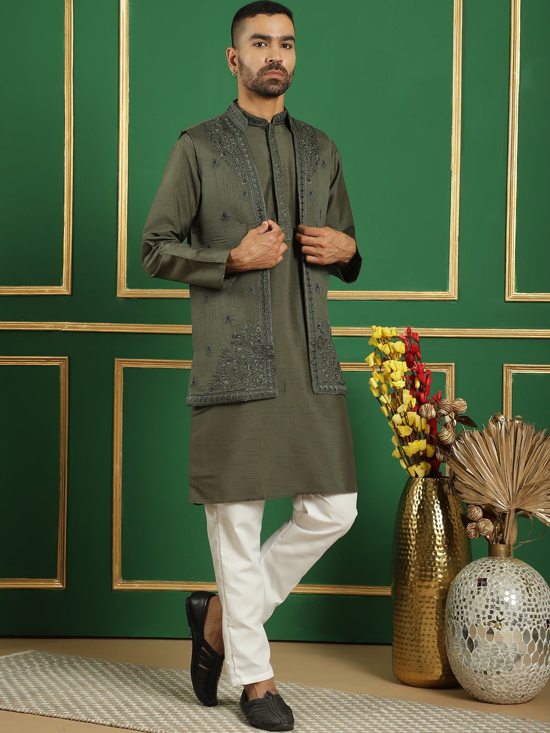 Men's Embroidered Waistcoat and Kurta Pyjama - Taantav