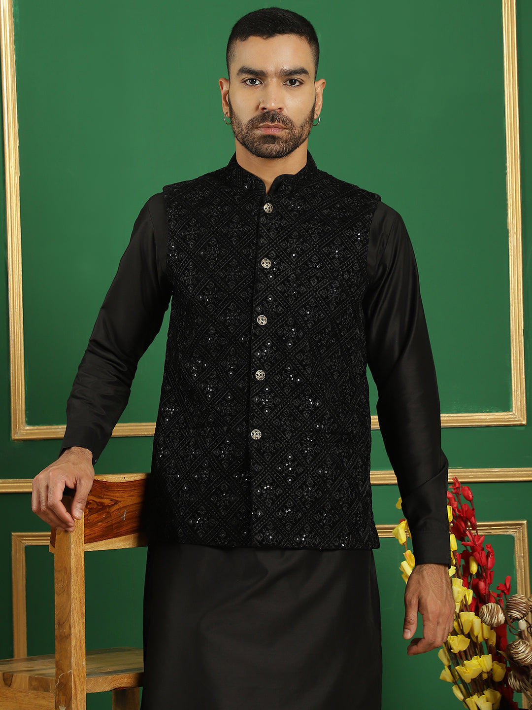 Men's Velvet Nehru Jacket With Solid Kurta Pyjama - Taantav