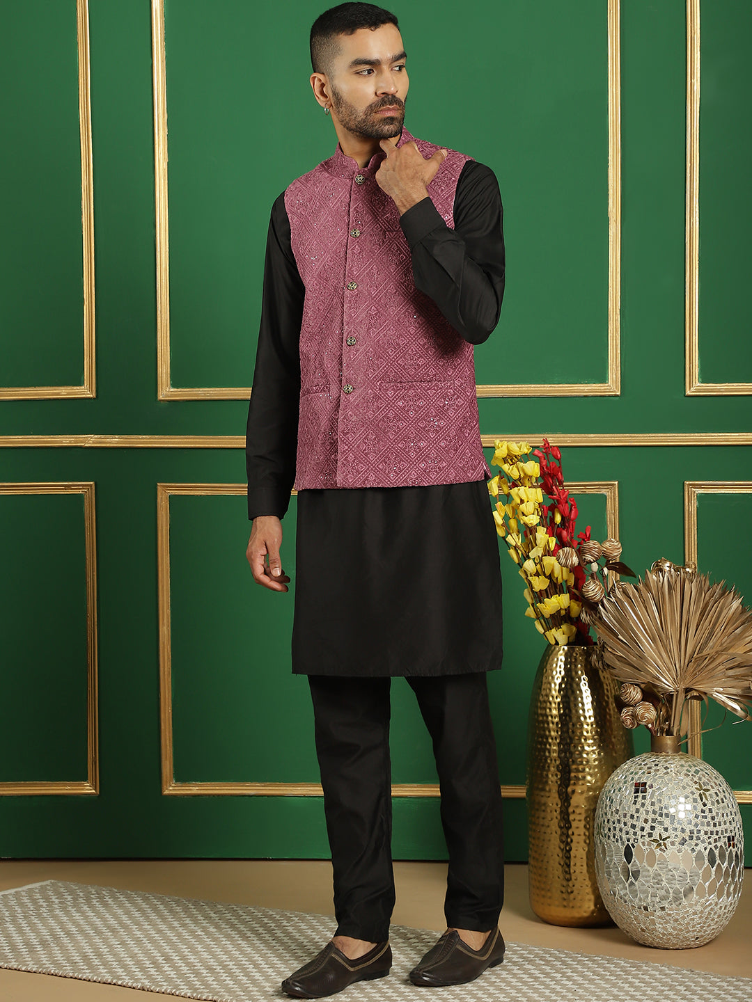 Men's Velvet Nehru Jacket With Solid Kurta Pyjama - Taantav