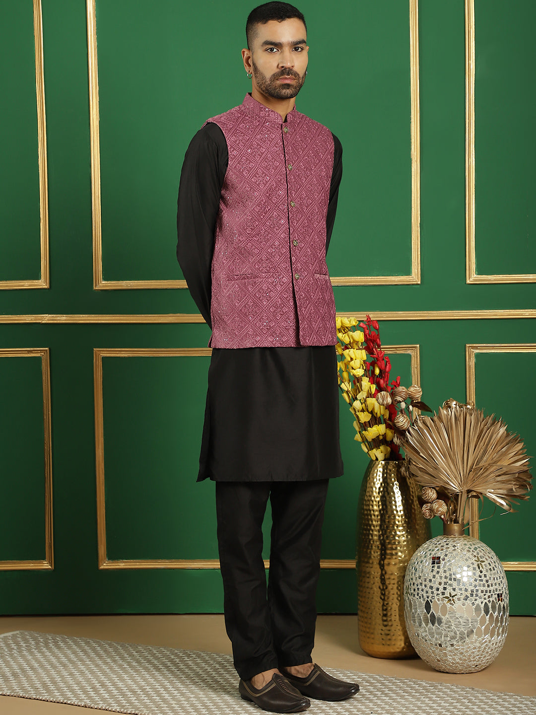 Men's Velvet Nehru Jacket With Solid Kurta Pyjama - Taantav