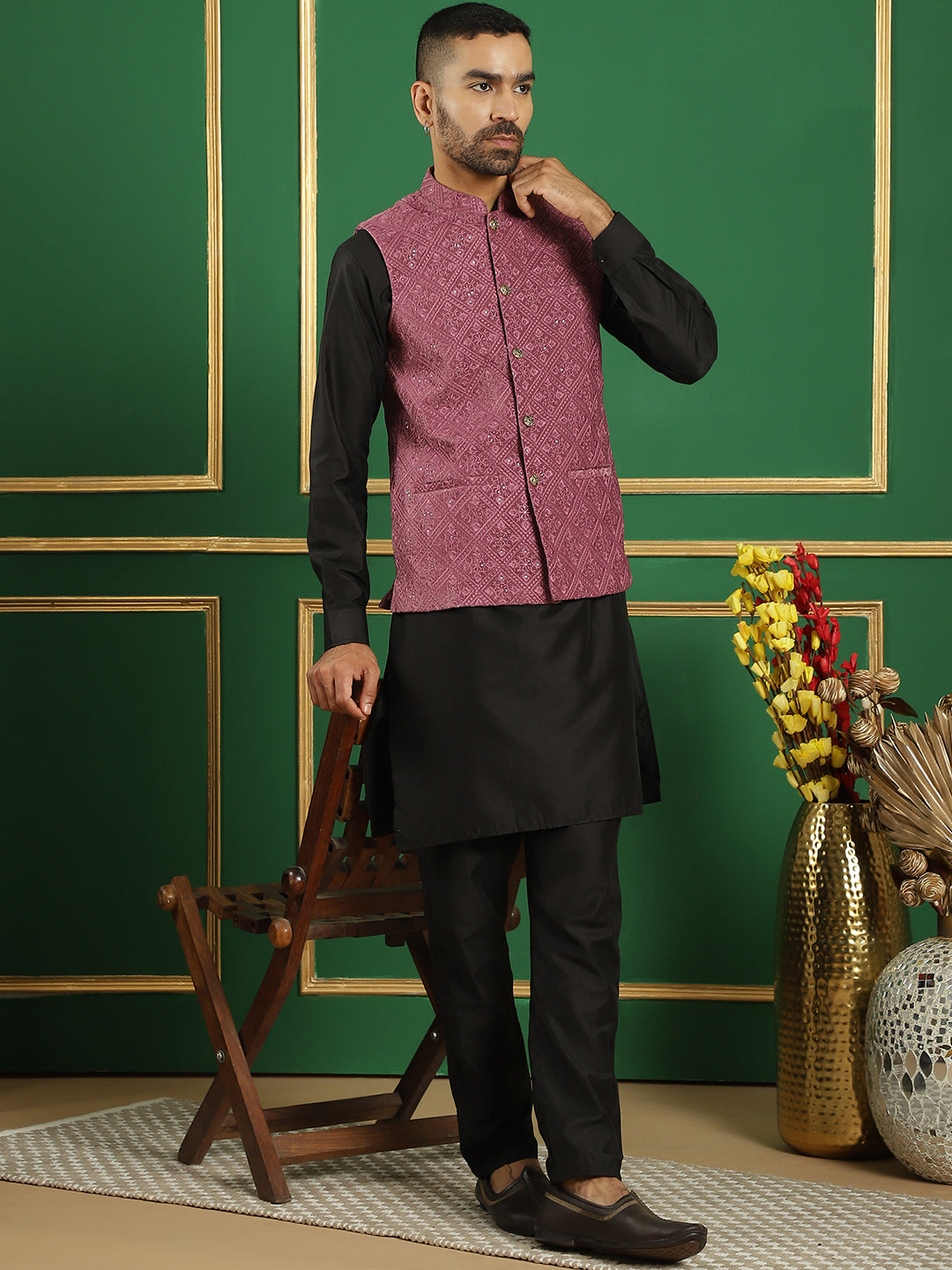 Men's Velvet Nehru Jacket With Solid Kurta Pyjama - Taantav