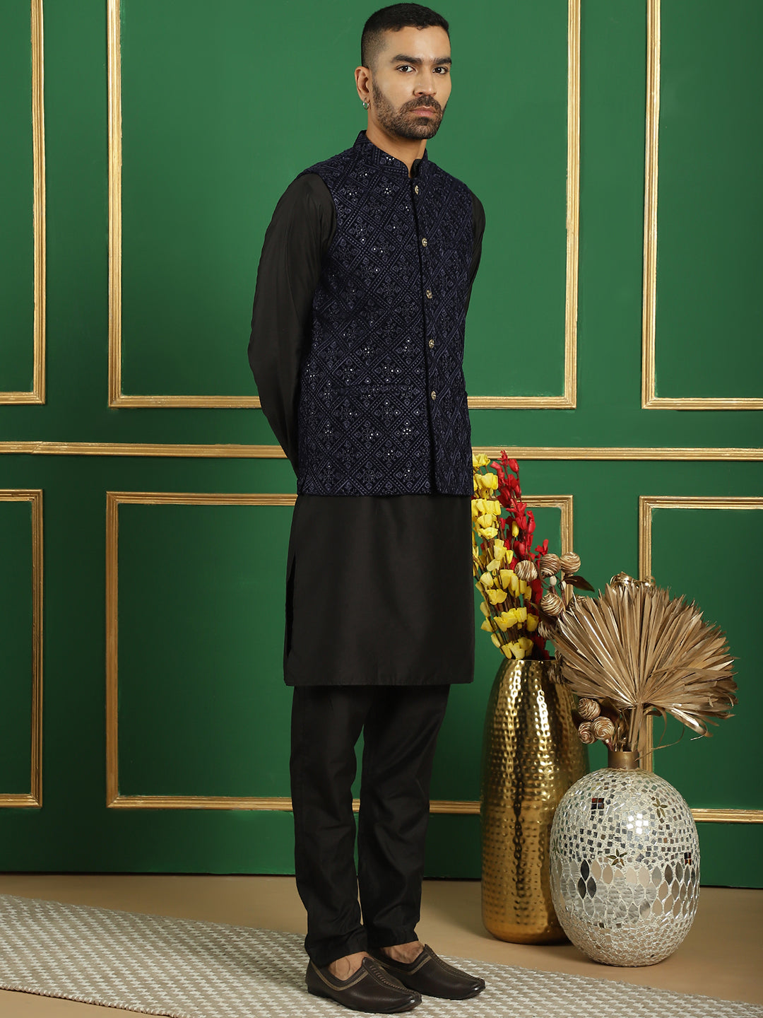 Men's Velvet Nehru Jacket With Solid Kurta Pyjama - Taantav