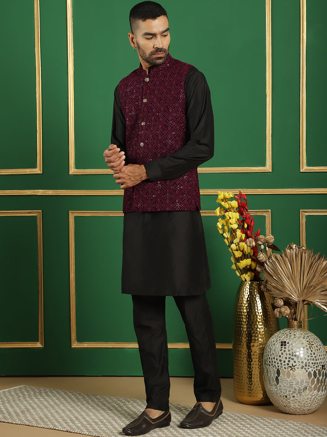 Men's Velvet Nehru Jacket With Solid Kurta Pyjama - Taantav