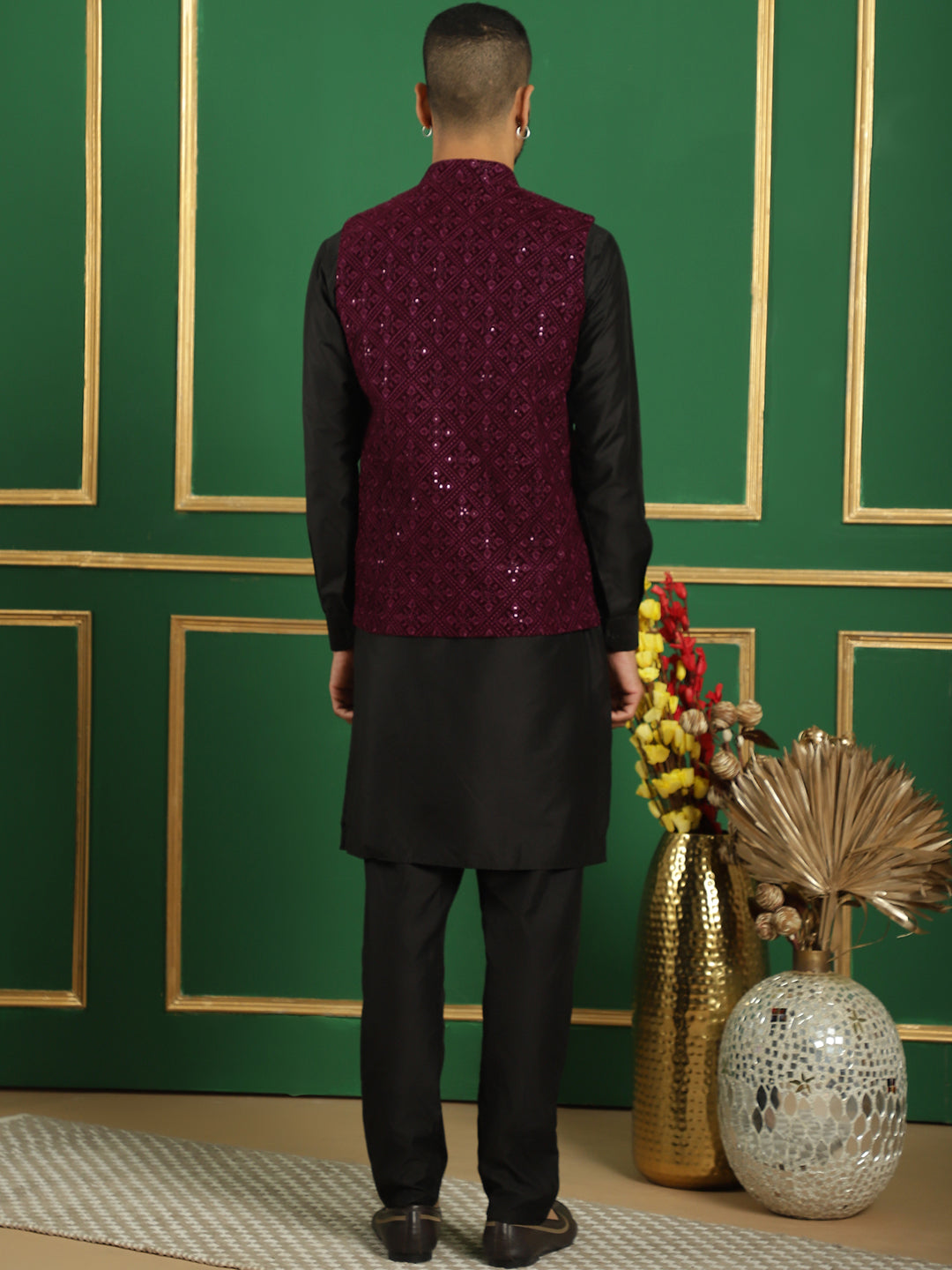 Men's Velvet Nehru Jacket With Solid Kurta Pyjama - Taantav