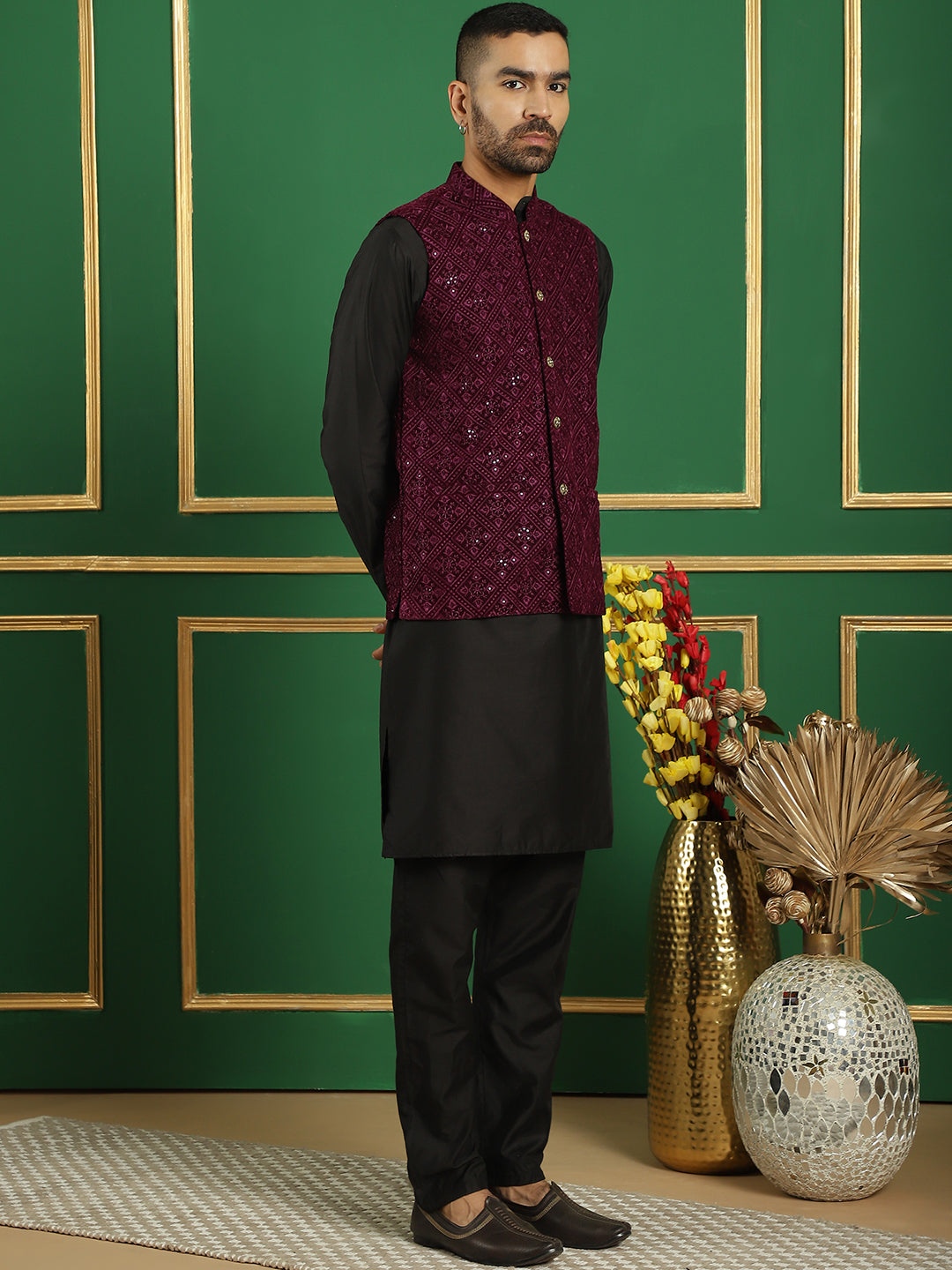 Men's Velvet Nehru Jacket With Solid Kurta Pyjama - Taantav