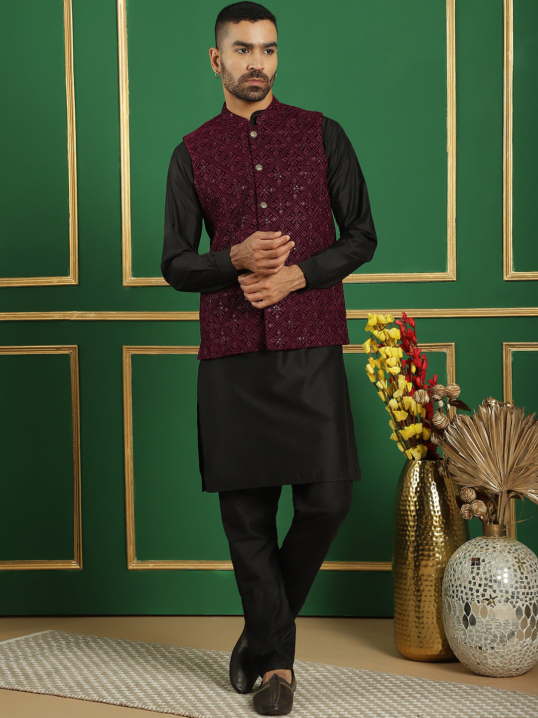 Men's Velvet Nehru Jacket With Solid Kurta Pyjama - Taantav