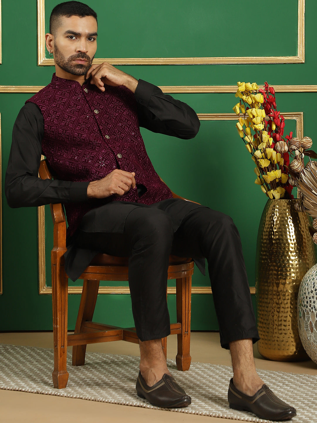 Men's Velvet Nehru Jacket With Solid Kurta Pyjama - Taantav