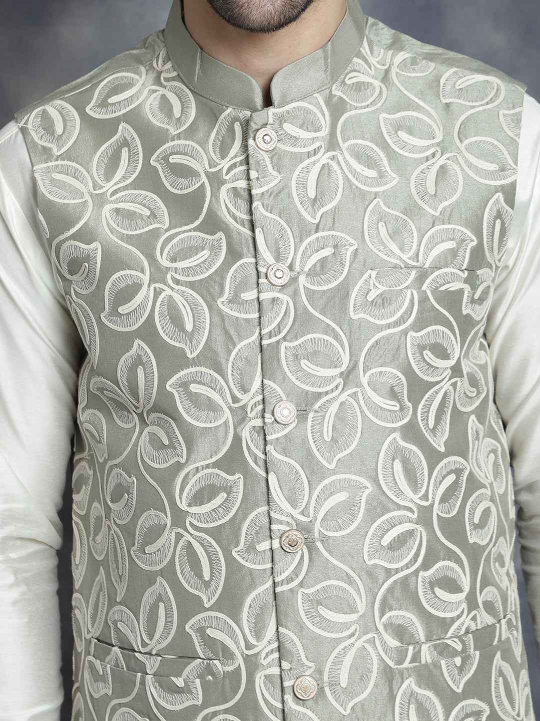 Men's Embroidered Nehru Jacket With Solid Kurta Pyjama - Taantav