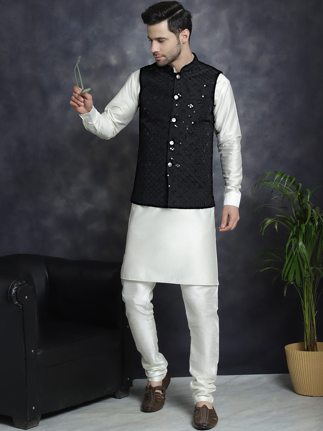 Men's Sequins and Embroidered Nehru Jacket With Solid Kurta Pyjama - Taantav