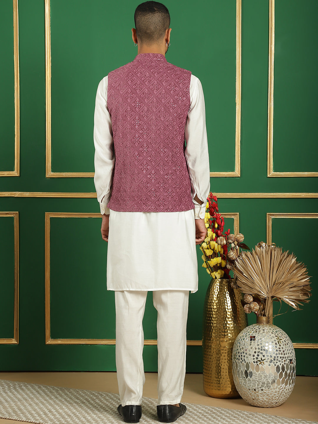 Men's Velvet Nehru Jacket With Solid Kurta Pyjama - Taantav