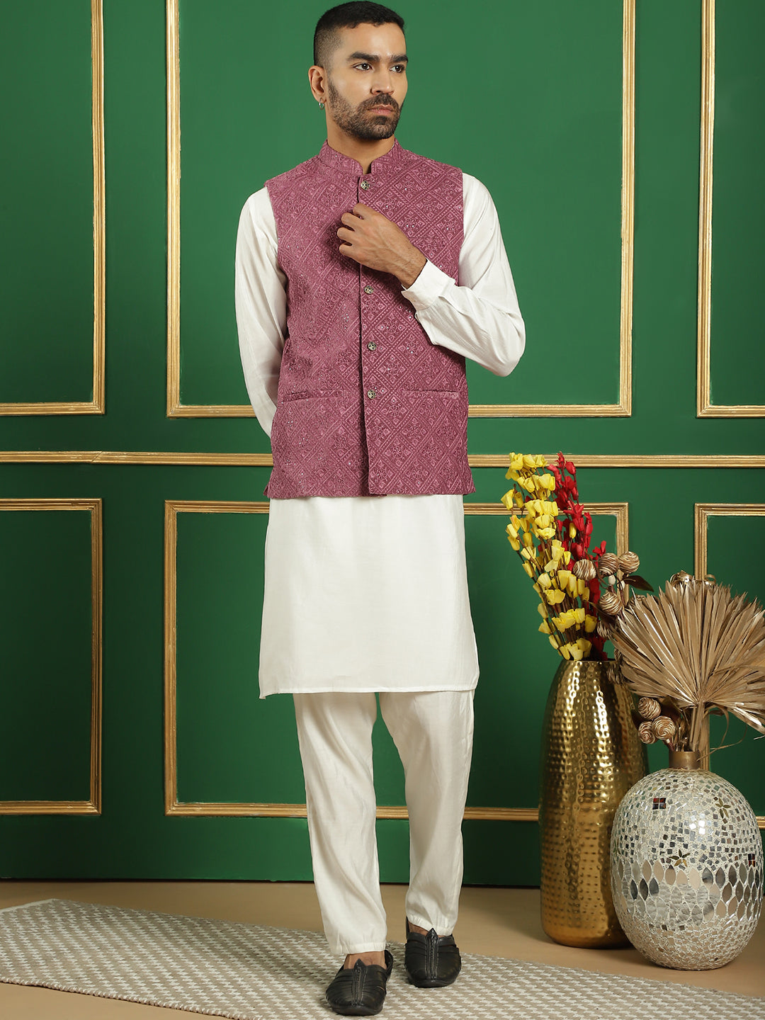 Men's Velvet Nehru Jacket With Solid Kurta Pyjama - Taantav