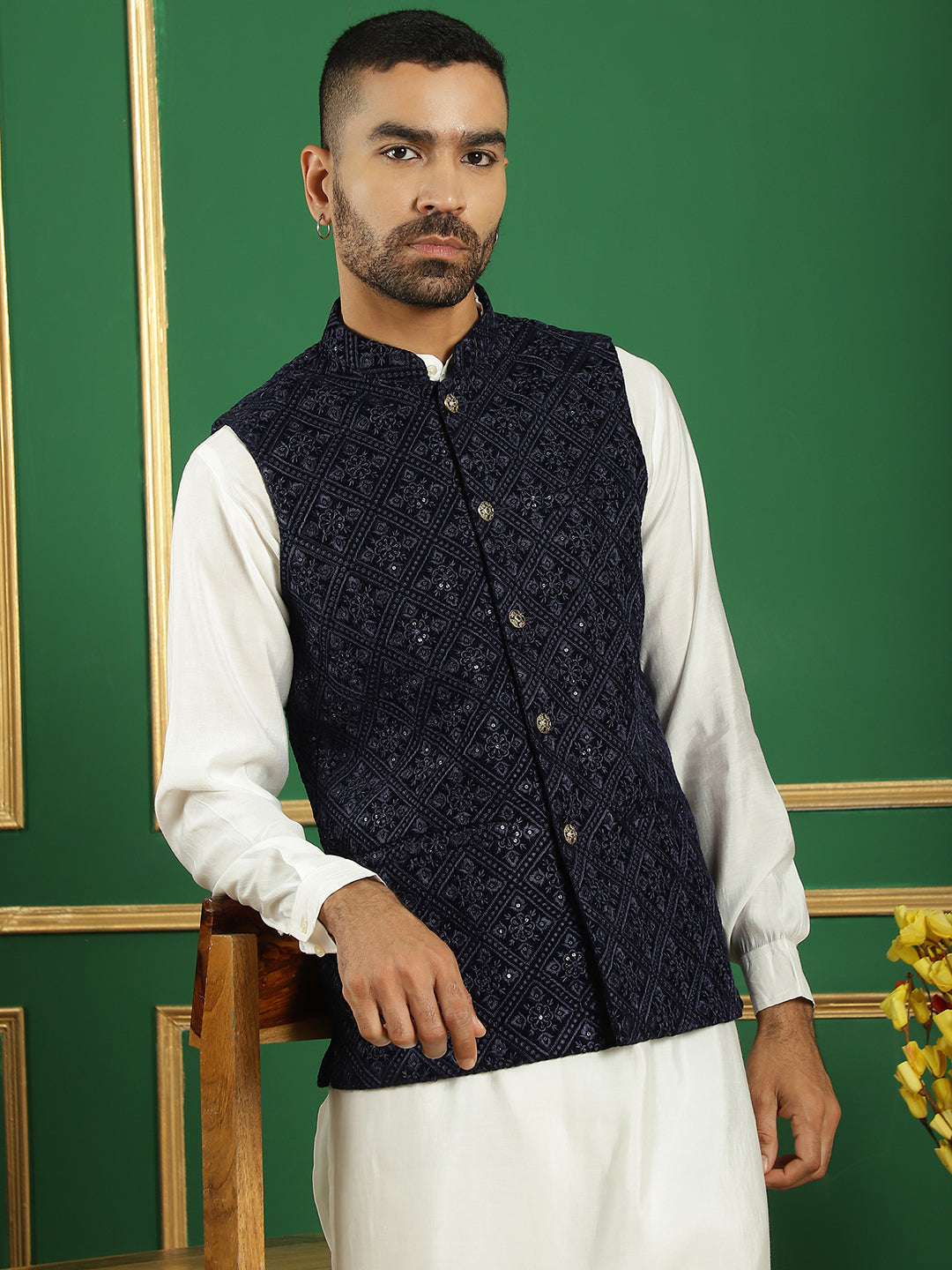 Men's Velvet Nehru Jacket With Solid Kurta Pyjama - Taantav