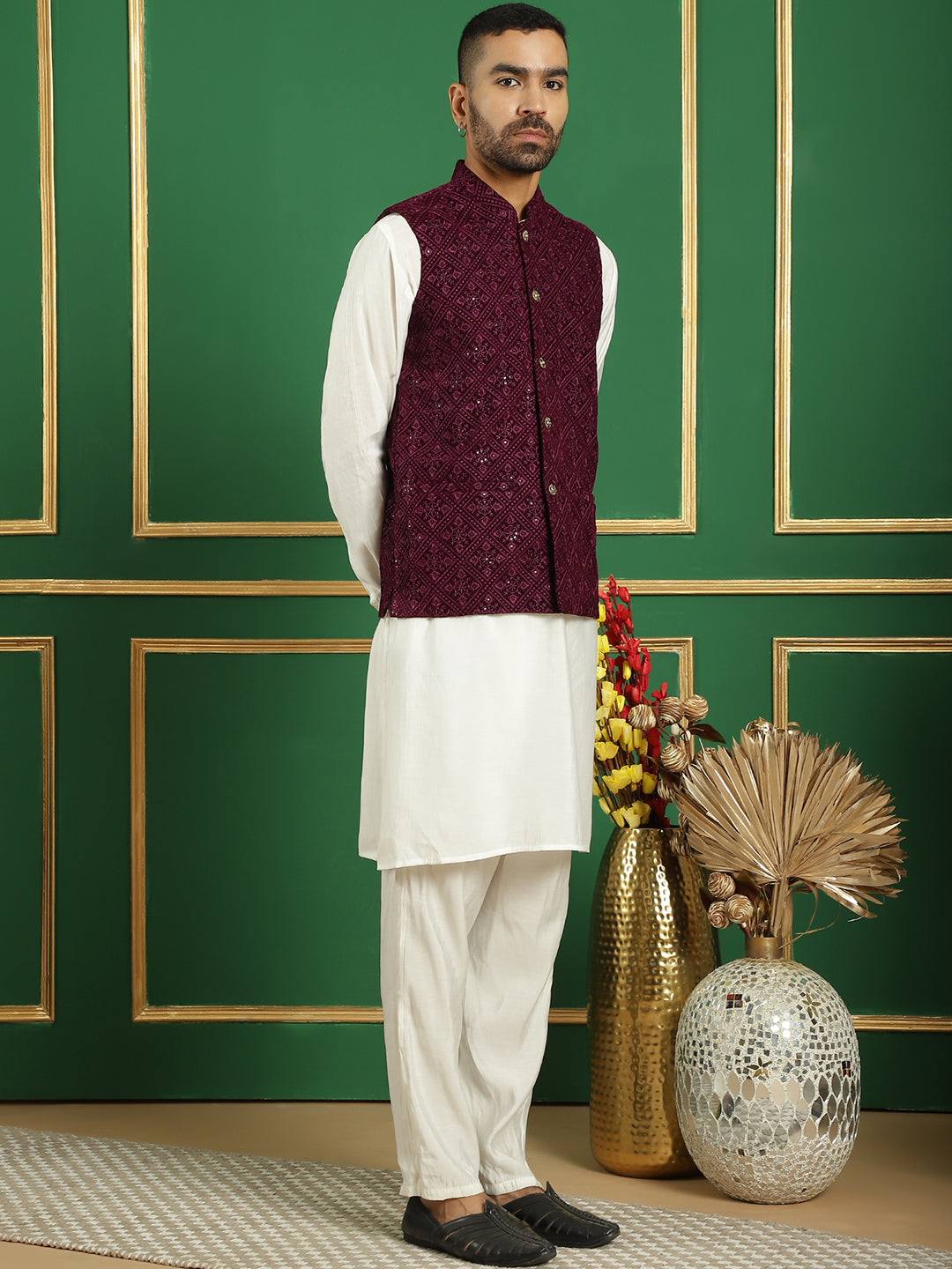 Men's Velvet Nehru Jacket With Solid Kurta Pyjama - Taantav