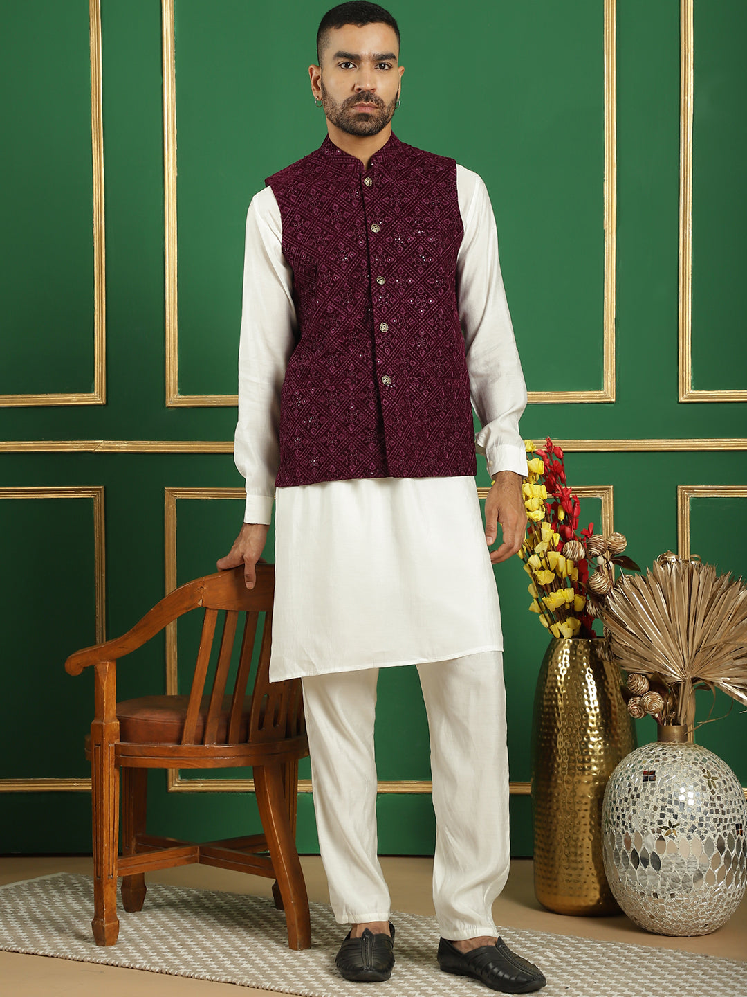 Men's Velvet Nehru Jacket With Solid Kurta Pyjama - Taantav