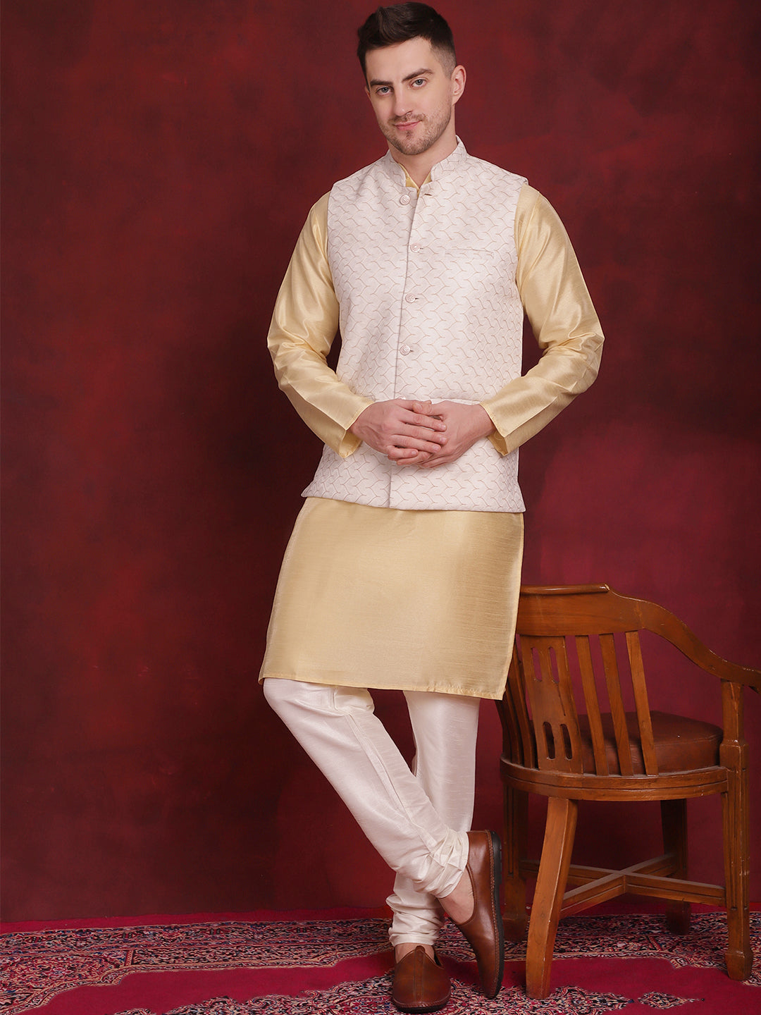 Men's White Woven Design Nehru Jacket With Kurta Pyjama Set - Taantav