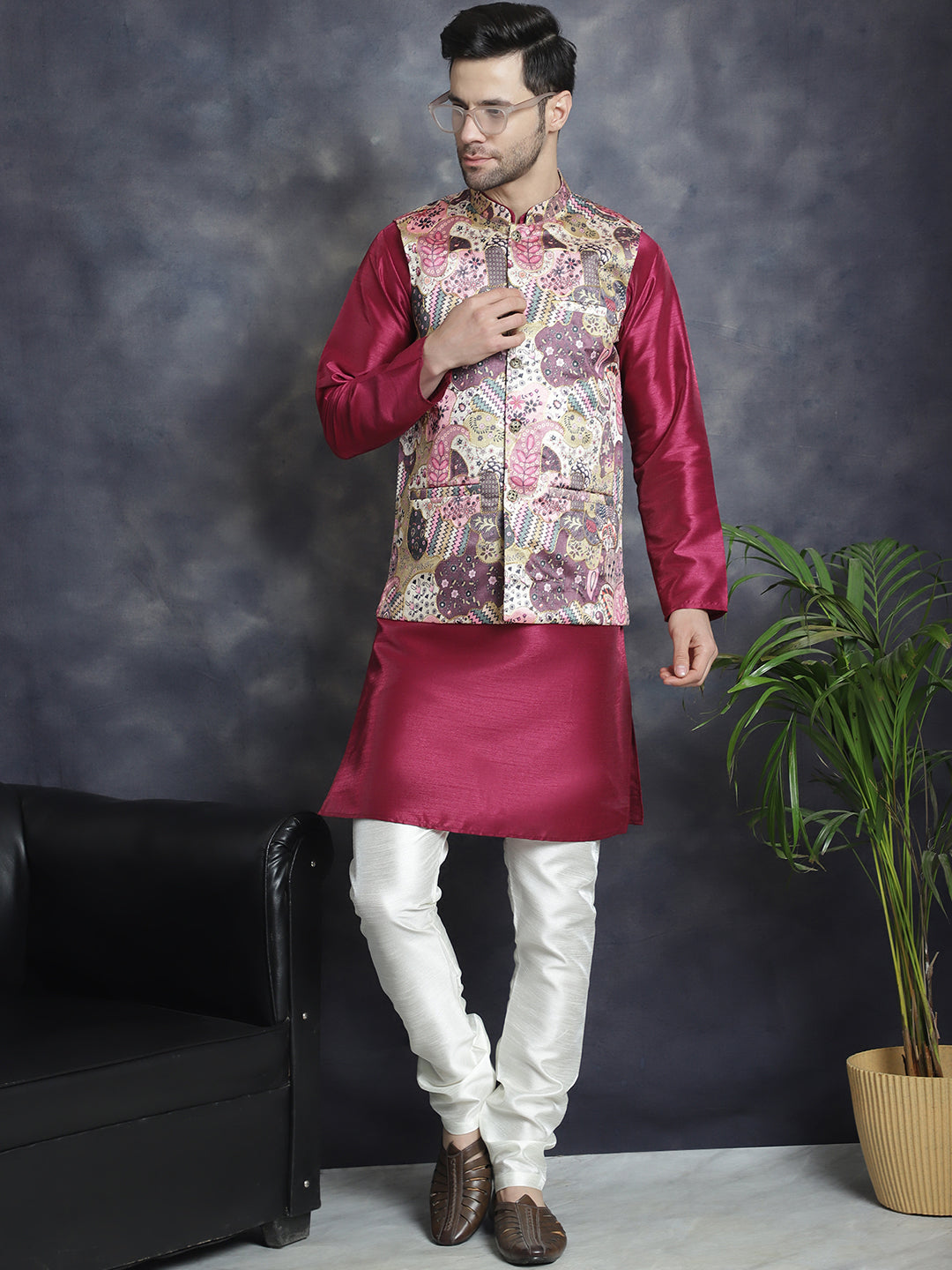 Men's Digital Print and Zari Work Nehru Jacket With Kurta Pyjama Set - Taantav