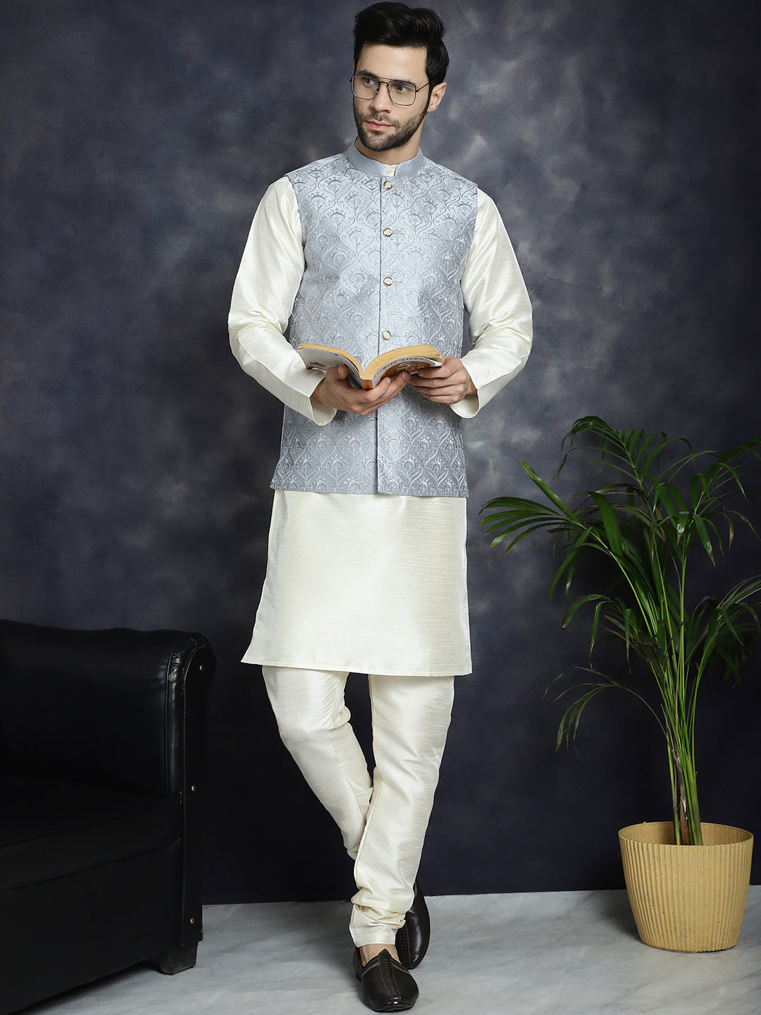 Men's Sequins and Embroidered Nehru Jacket With Solid Kurta Pyjama - Taantav