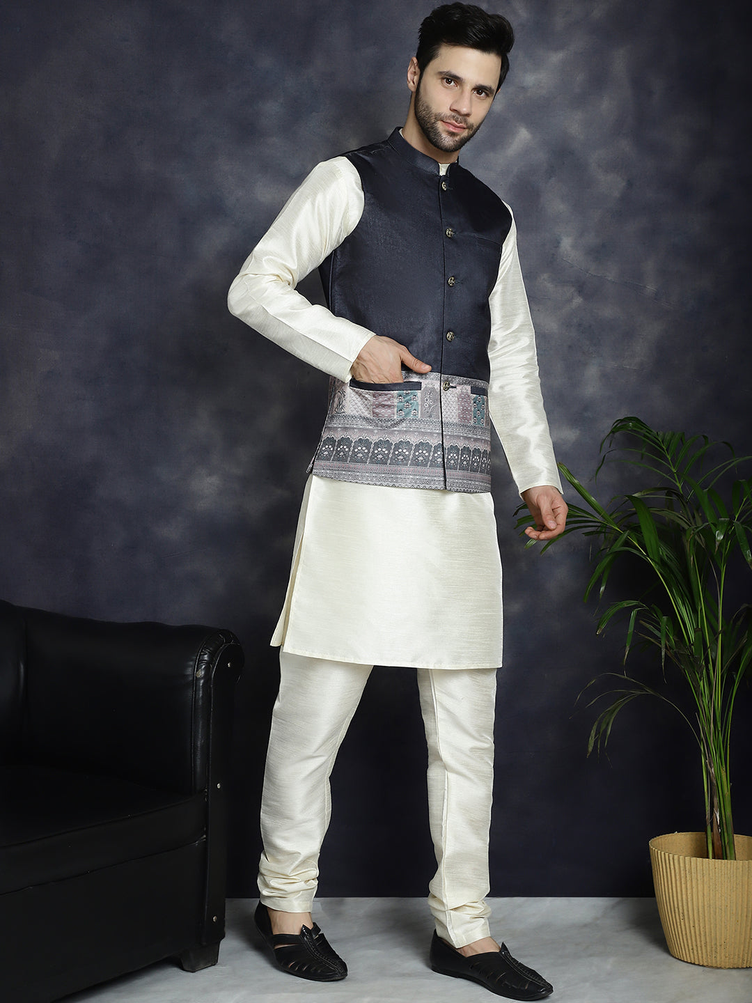 Men's Printed Nehru Jacket With Solid Kurta Pyjama - Taantav