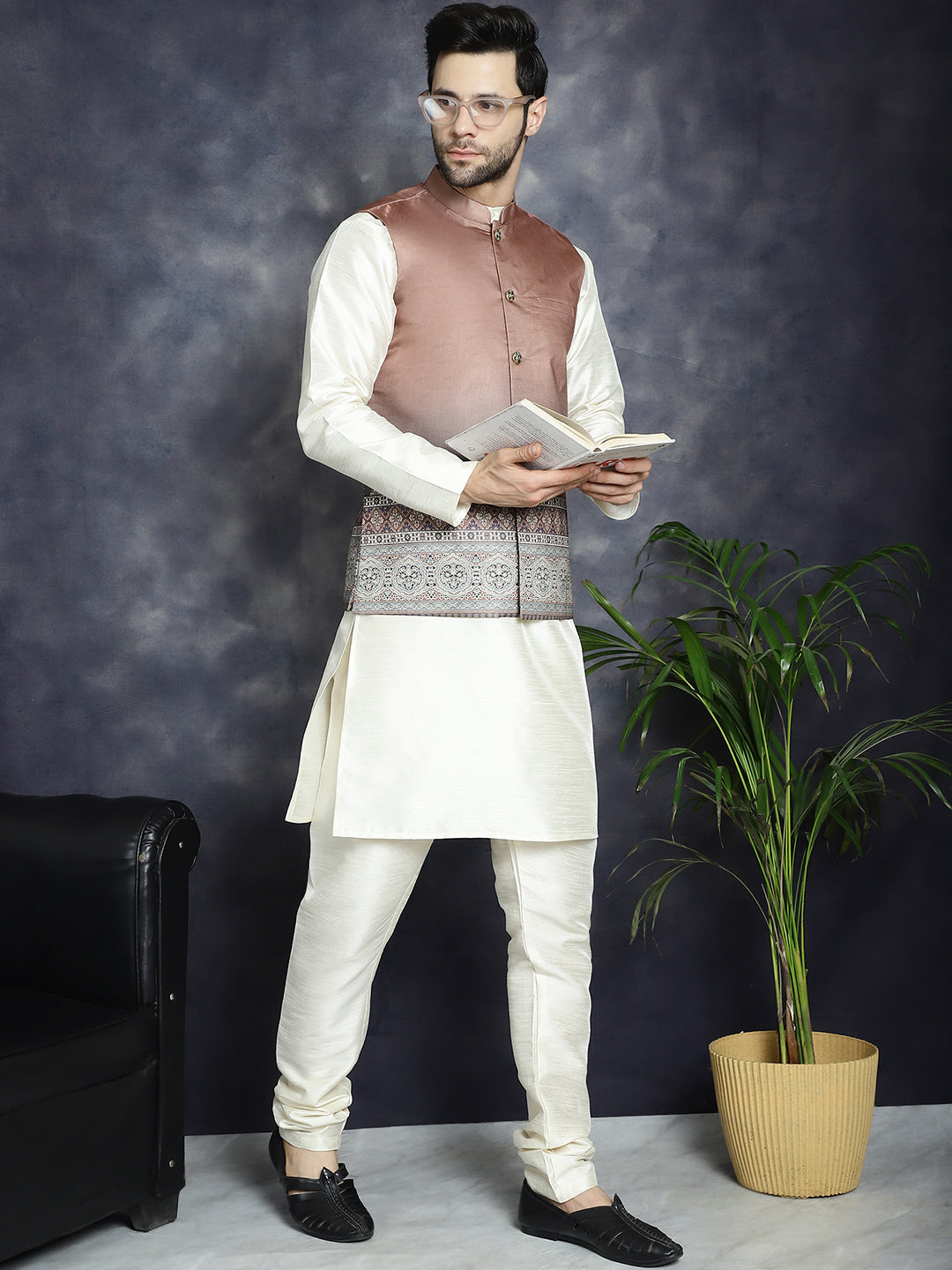 Men's Printed Nehru Jacket With Solid Kurta Pyjama - Taantav