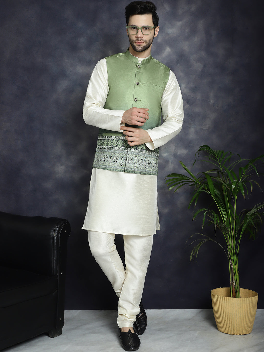 Men's Printed Nehru Jacket With Solid Kurta Pyjama - Taantav