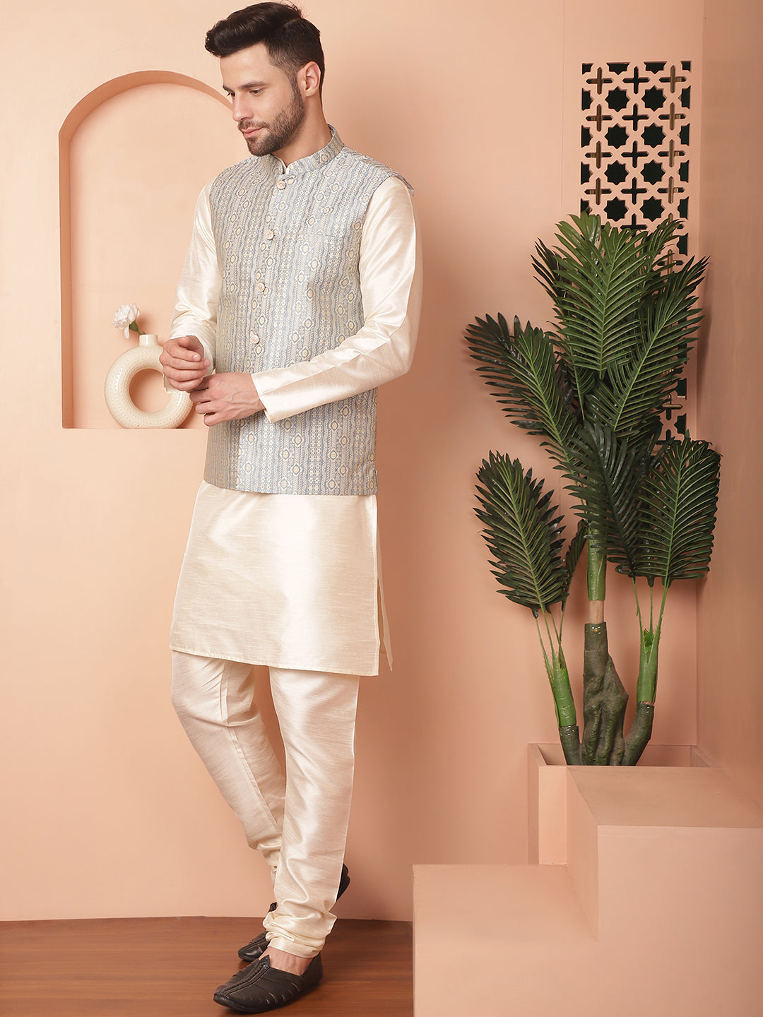 Men's Woven Design Nehru Jacket With Solid Kurta Pyjama - Taantav