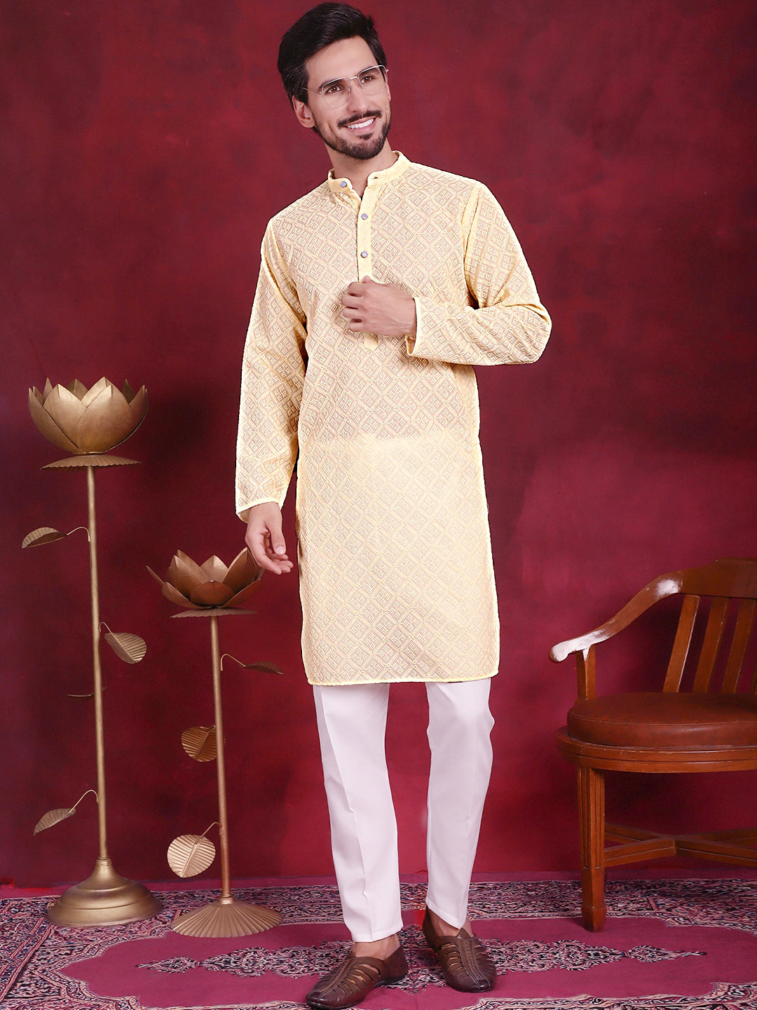 Men's Chikankari Embroidered Kurta with Pyjama - Taantav