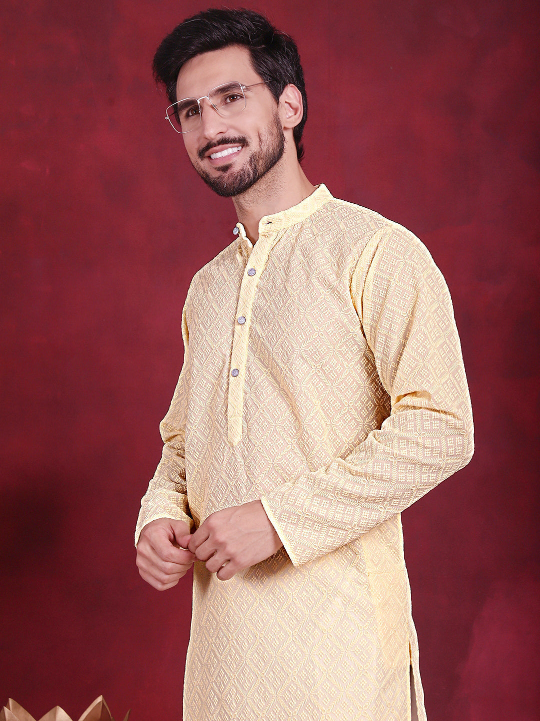 Men's Chikankari Embroidered Kurta with Pyjama - Taantav