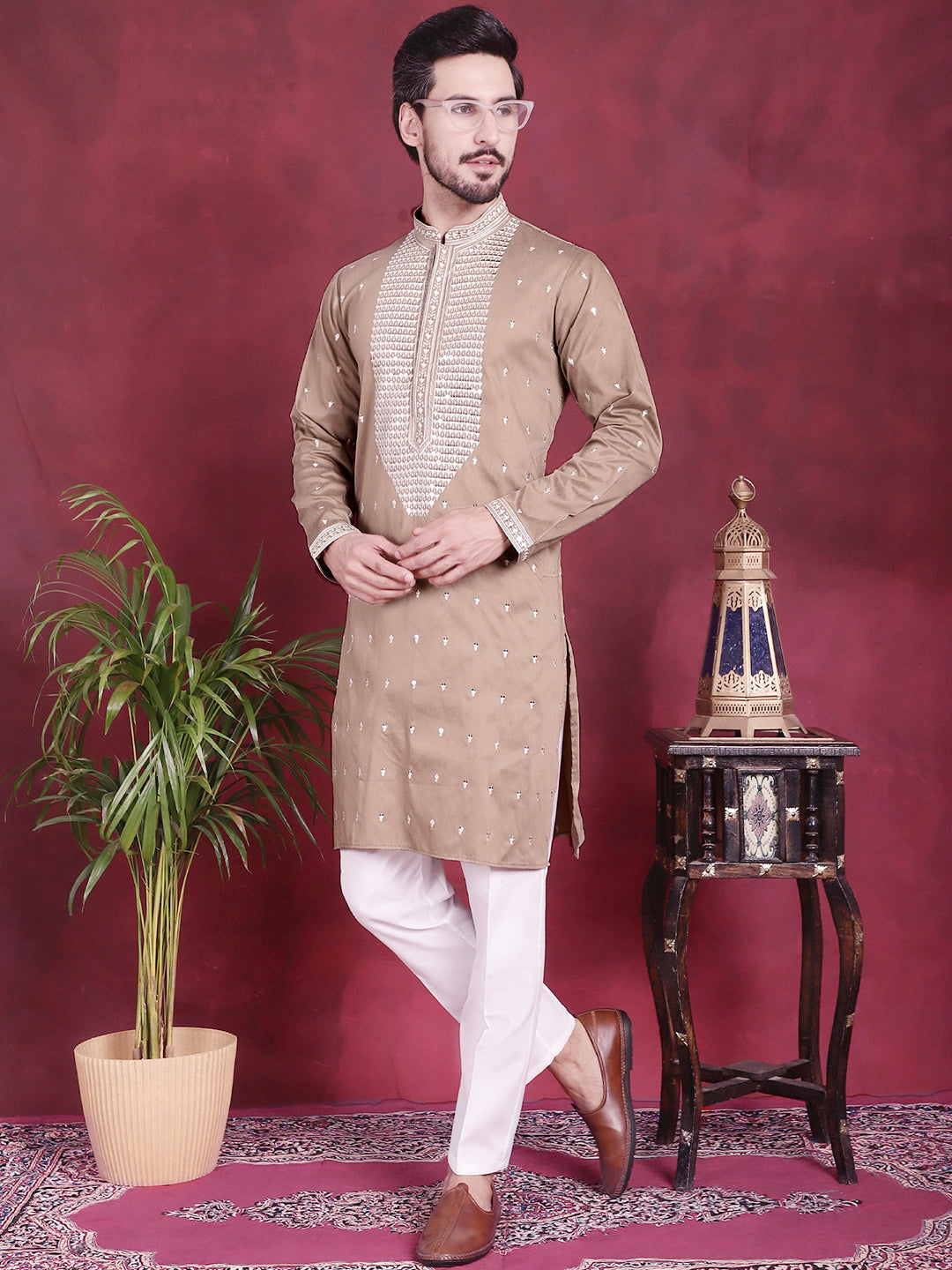 Men's Sequins Embroidered Kurta Pyjama Set - Taantav