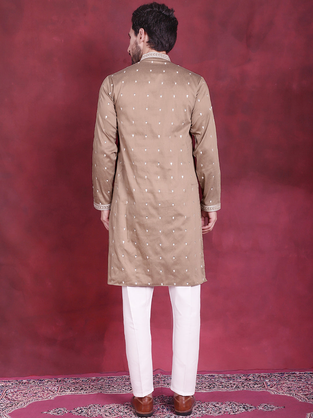 Men's Sequins Embroidered Kurta Pyjama Set - Taantav