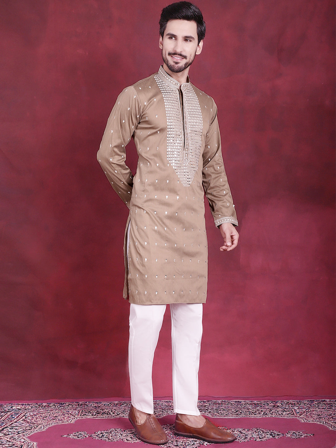 Men's Sequins Embroidered Kurta Pyjama Set - Taantav