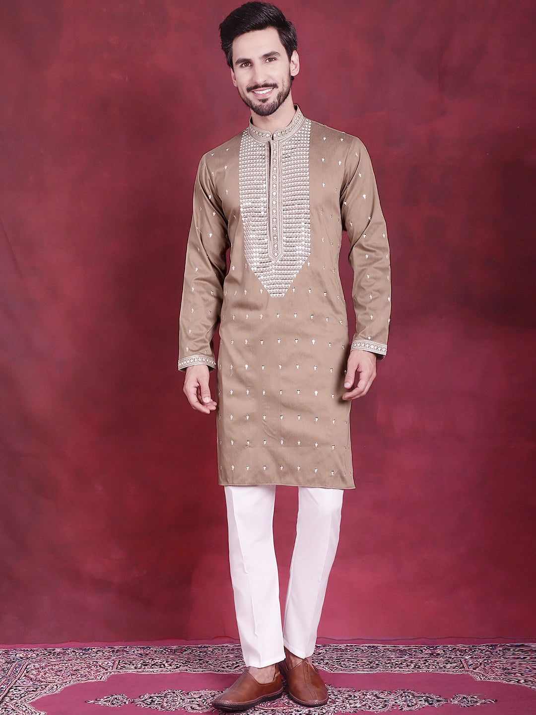 Men's Sequins Embroidered Kurta Pyjama Set - Taantav