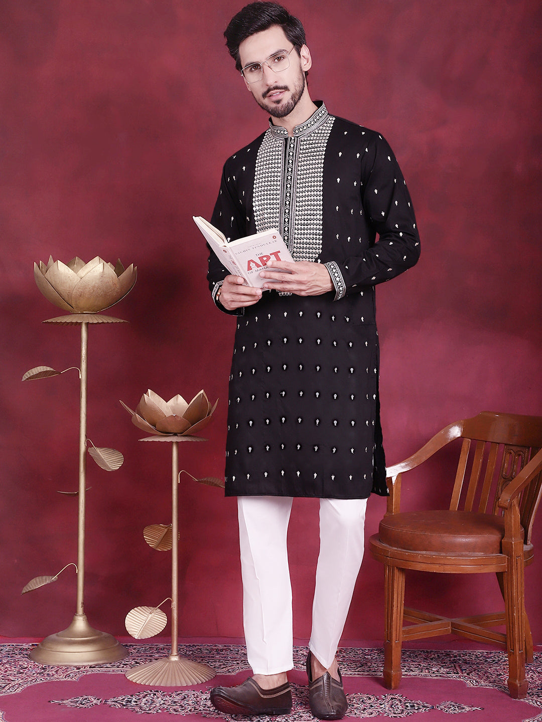 Men's Sequins Embroidered Kurta Pyjama Set - Taantav