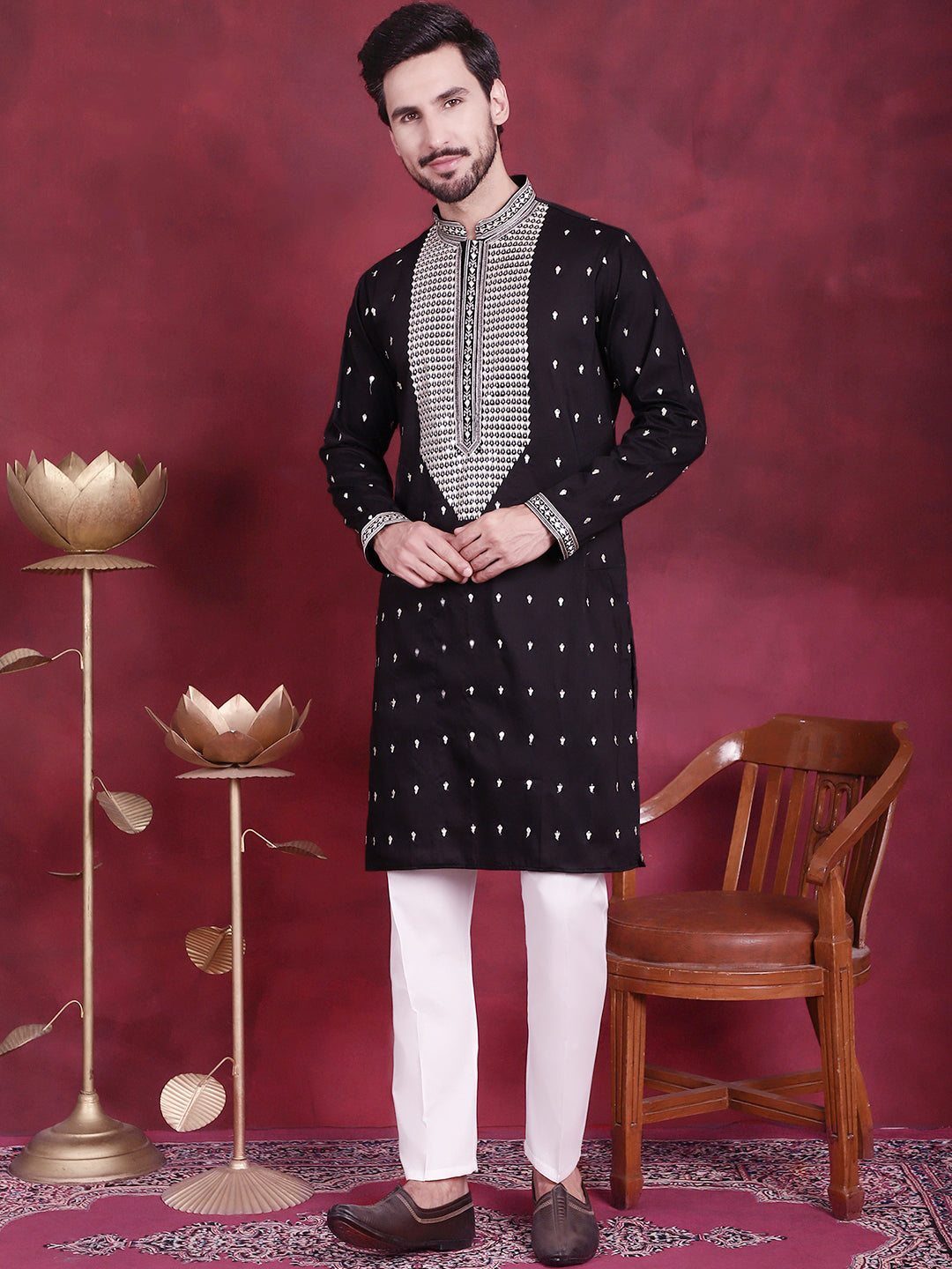 Men's Sequins Embroidered Kurta Pyjama Set - Taantav