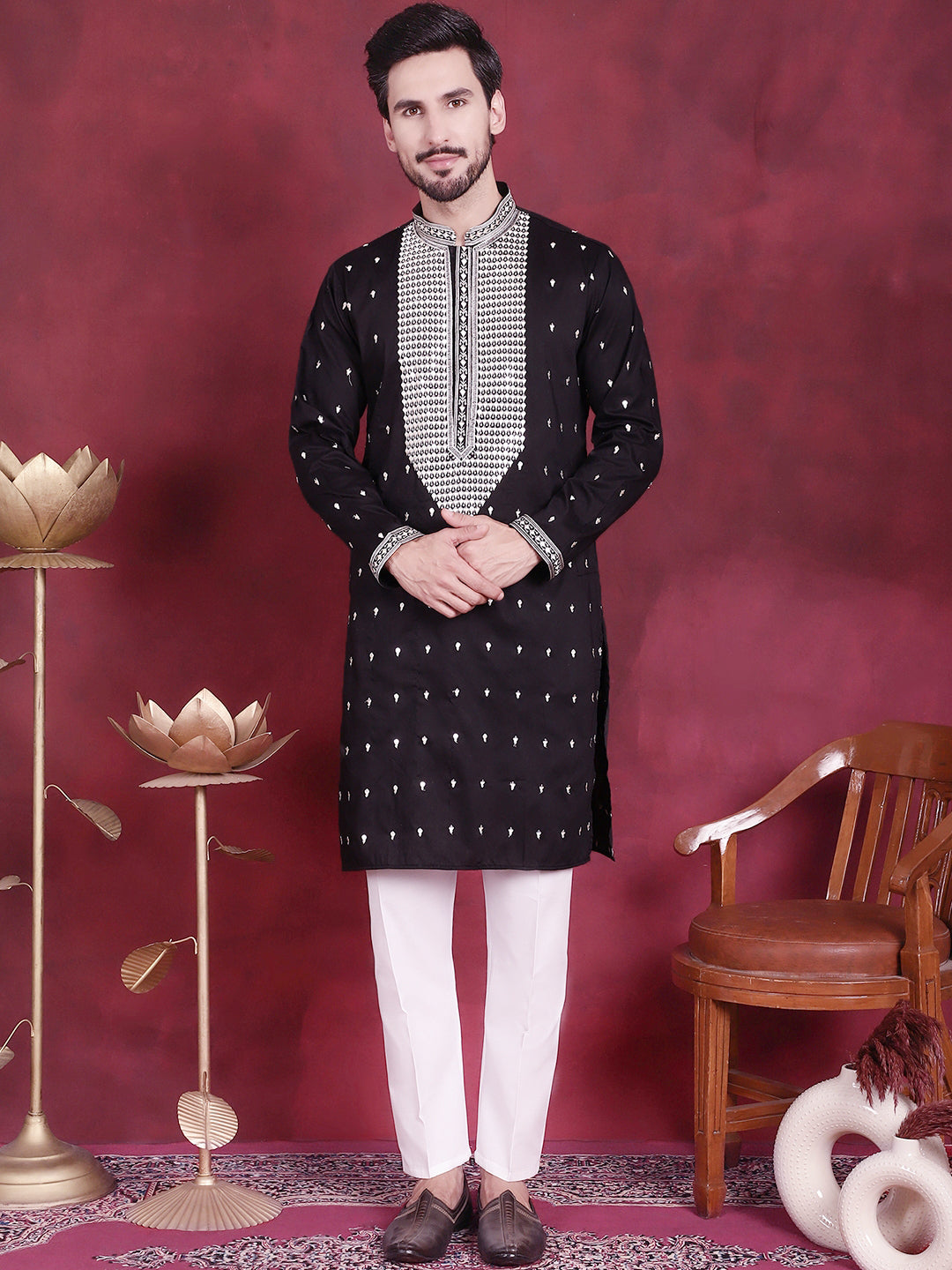 Men's Sequins Embroidered Kurta Pyjama Set - Taantav