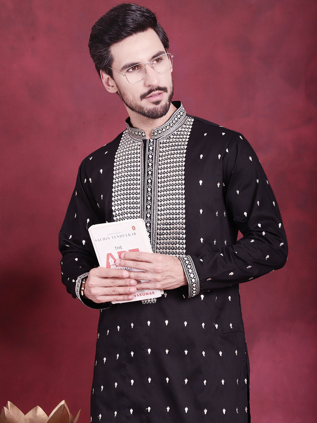 Men's Sequins Embroidered Kurta Pyjama Set - Taantav