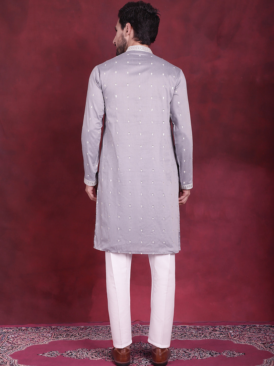 Men's Sequins Embroidered Kurta Pyjama Set - Taantav