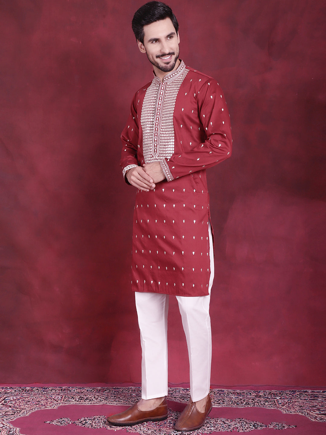 Men's Sequins Embroidered Kurta Pyjama Set - Taantav