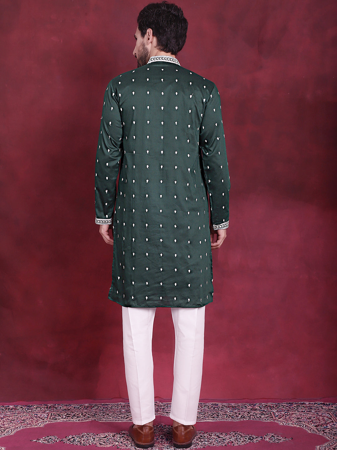 Men's Sequins Embroidered Kurta Pyjama Set - Taantav